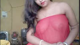 Village bhabi Sopna's revealing cam show