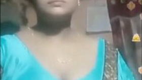 Indian housewives put on a hot show with anal stimulation