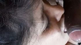 Bhabi gives oral pleasure in video