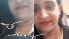 Bhabhi flaunts her assets on video call