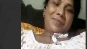 Desi woman displays her vagina during video call