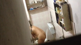 Secretly recorded video of Indian aunts bathing