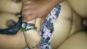 A curvy Indian wife is unfaithful and has sex