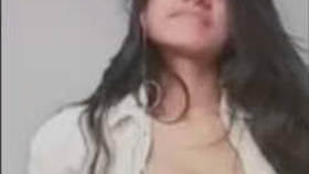 Desi cutie shares new and enticing videos