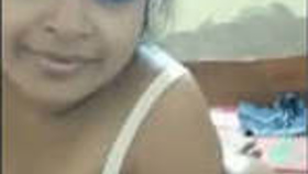 Indian beauty Budi satisfies her sexual cravings