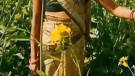 Hot village sex bhabhi kar rakhi het mein
