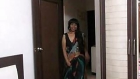 Indian Sex Video with Amateur Beauty Lily Singh