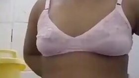 Bangladeshi Unsatisfied Bhabi Finger Jerking