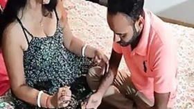 Deshi bhabi seduced a guy and fucked him